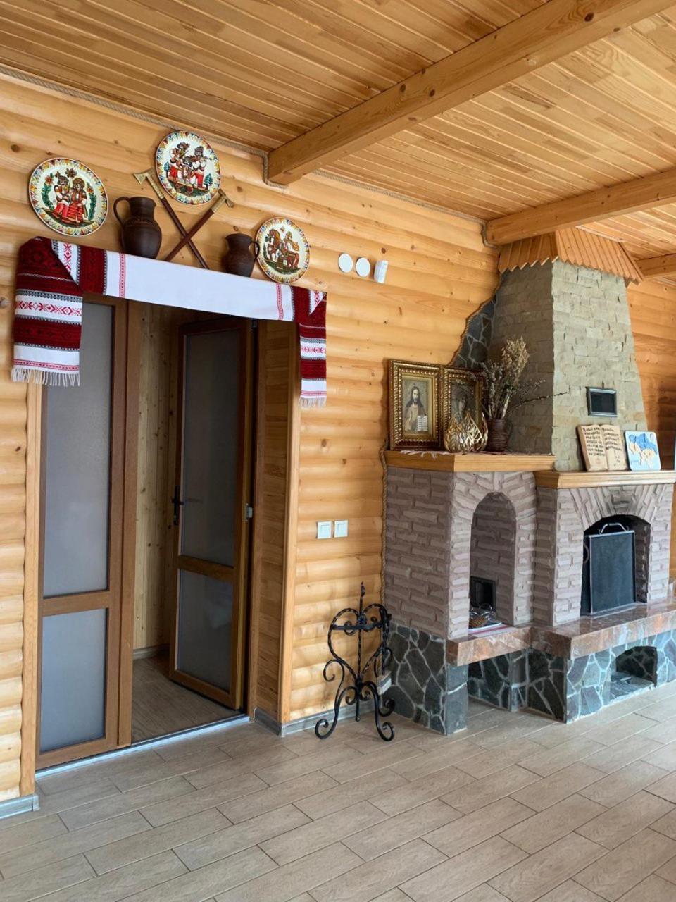 Світанкове Сяйво Villa Yaremche Exterior photo